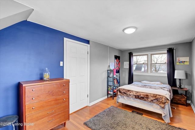 3010 Talisman Rd, Louisville, KY 40220