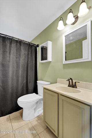 3010 Talisman Rd, Louisville, KY 40220