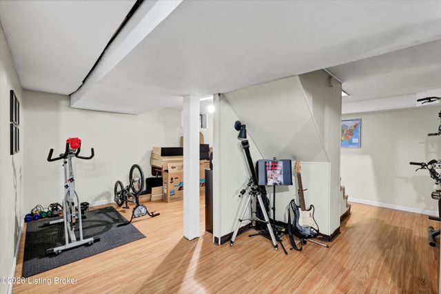 3010 Talisman Rd, Louisville, KY 40220