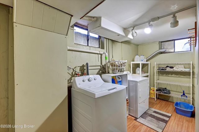 3010 Talisman Rd, Louisville, KY 40220