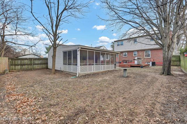 3010 Talisman Rd, Louisville, KY 40220