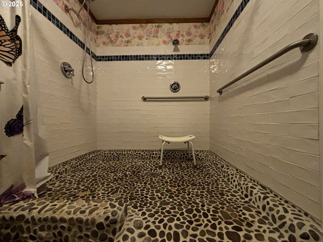 46788 SUNSET Ave, Westfir, OR 97492