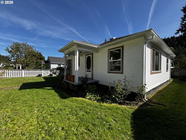 46788 SUNSET Ave, Westfir, OR 97492