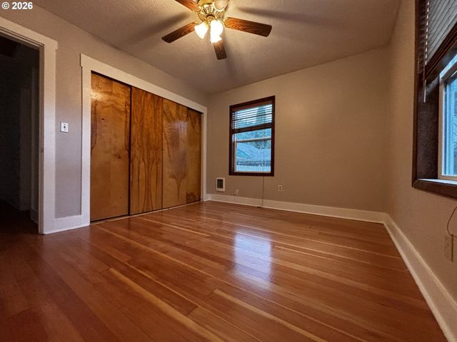 46788 SUNSET Ave, Westfir, OR 97492