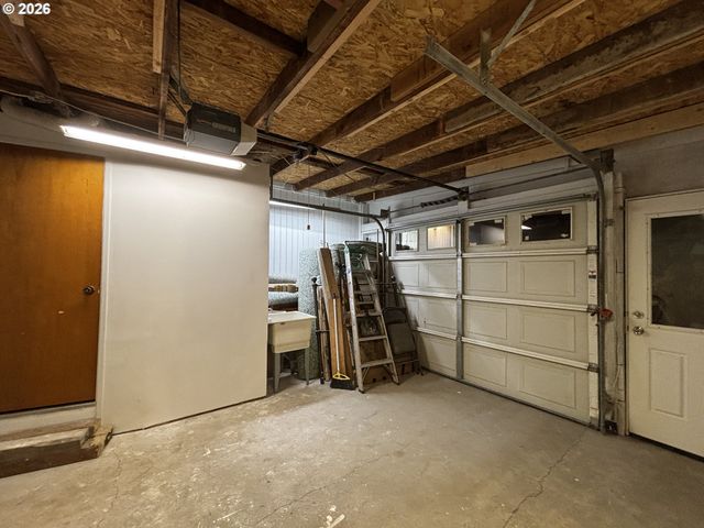 46788 SUNSET Ave, Westfir, OR 97492