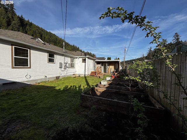 46788 SUNSET Ave, Westfir, OR 97492