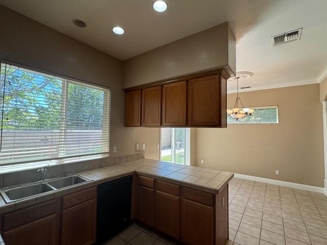 6100 Palmaya Ln, Orangevale, CA 95662