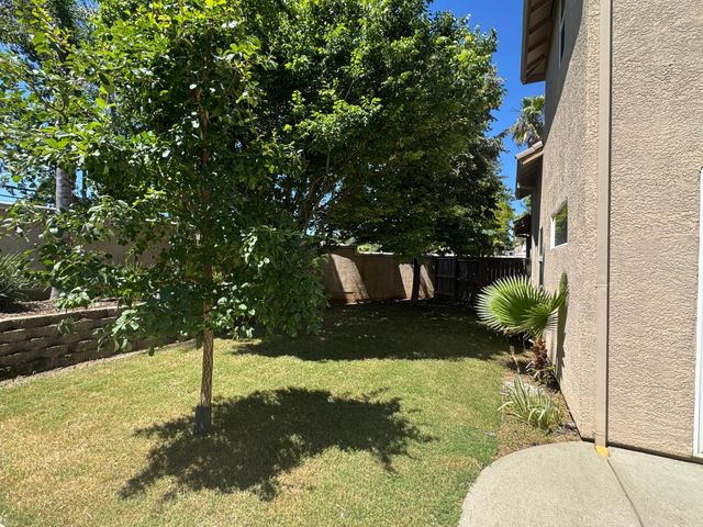 6100 Palmaya Ln, Orangevale, CA 95662