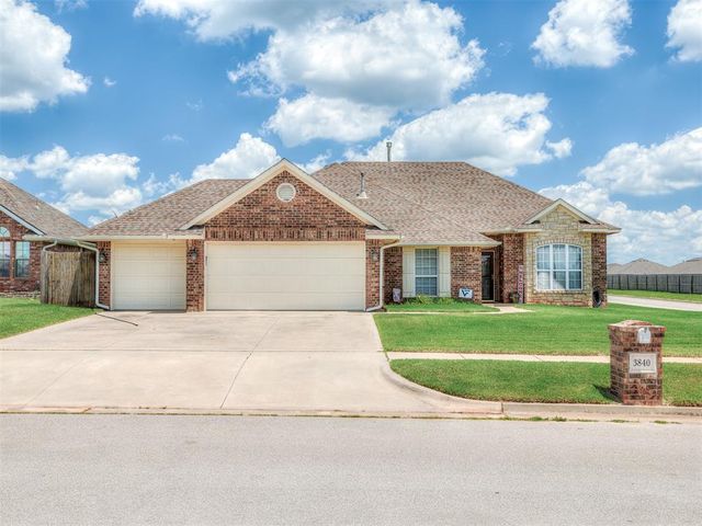 3840 Pachem Avenue, Harrah, OK 73045