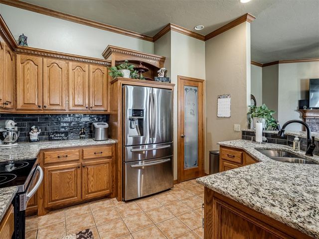 3840 Pachem Avenue, Harrah, OK 73045