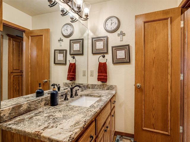 3840 Pachem Avenue, Harrah, OK 73045