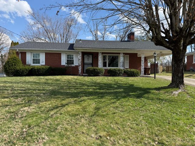221 Stratford Drive, Richmond, KY 40475
