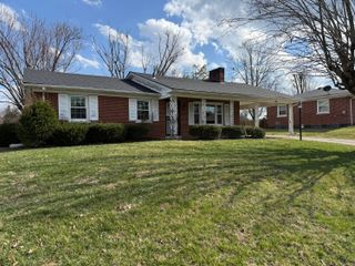 221 Stratford Drive, Richmond, KY 40475