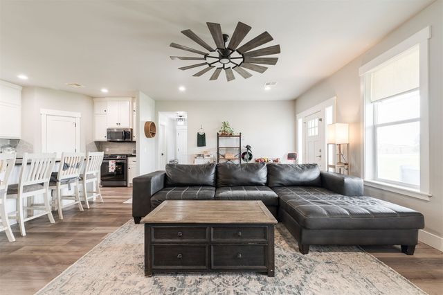 337030 E 1016 Road, Meeker, OK 74855