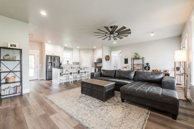 337030 E 1016 Road, Meeker, OK 74855