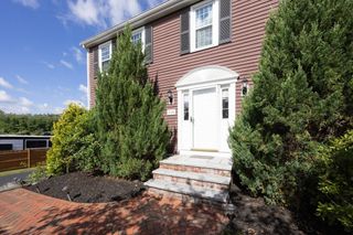 110 Cobblestone Lane, Bridgewater, MA 02324