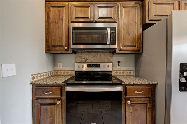 1970 Saddlecloth Trail, Guthrie, OK 73044