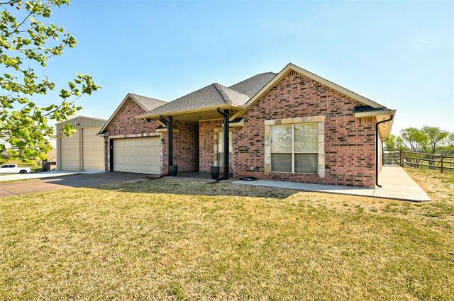 1970 Saddlecloth Trail, Guthrie, OK 73044