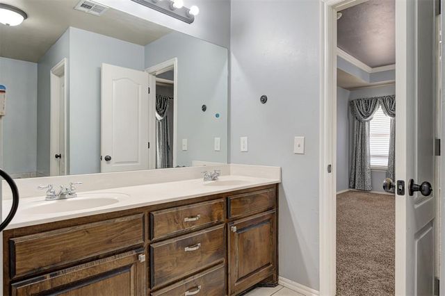 1970 Saddlecloth Trail, Guthrie, OK 73044