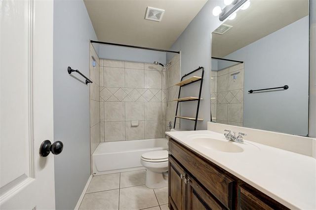 1970 Saddlecloth Trail, Guthrie, OK 73044