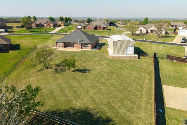 1970 Saddlecloth Trail, Guthrie, OK 73044