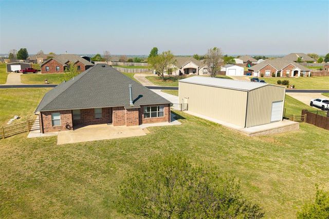 1970 Saddlecloth Trail, Guthrie, OK 73044