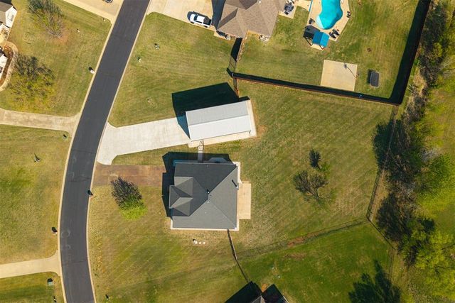 1970 Saddlecloth Trail, Guthrie, OK 73044