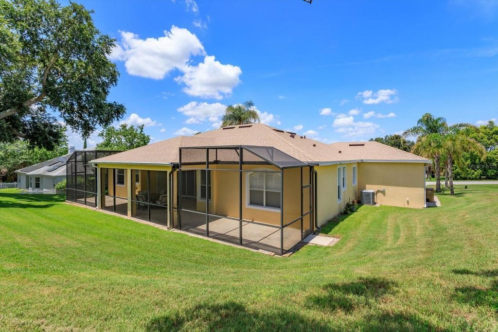 Image 17 of property listing at 12560 KATHERINE CIRCLE, Clermont, FL 34711