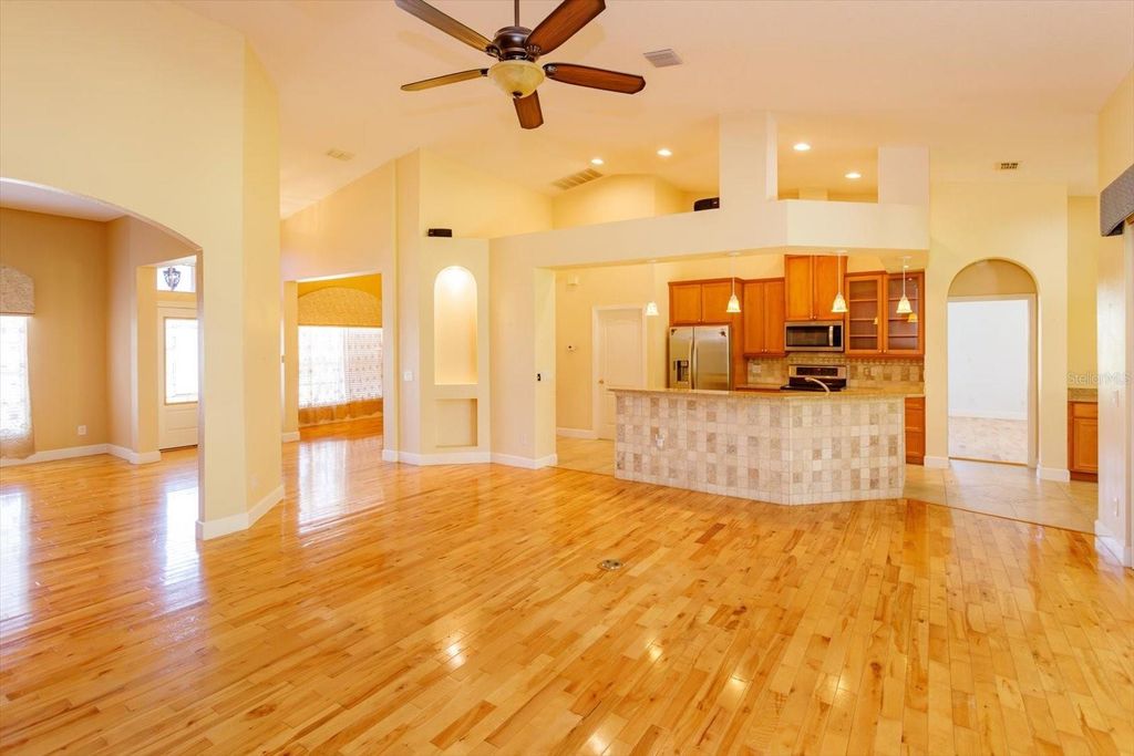 Image 23 of property listing at 12560 KATHERINE CIRCLE, Clermont, FL 34711