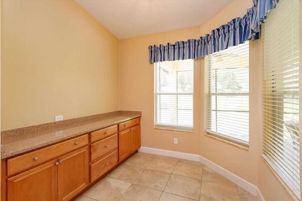 Image 29 of property listing at 12560 KATHERINE CIRCLE, Clermont, FL 34711