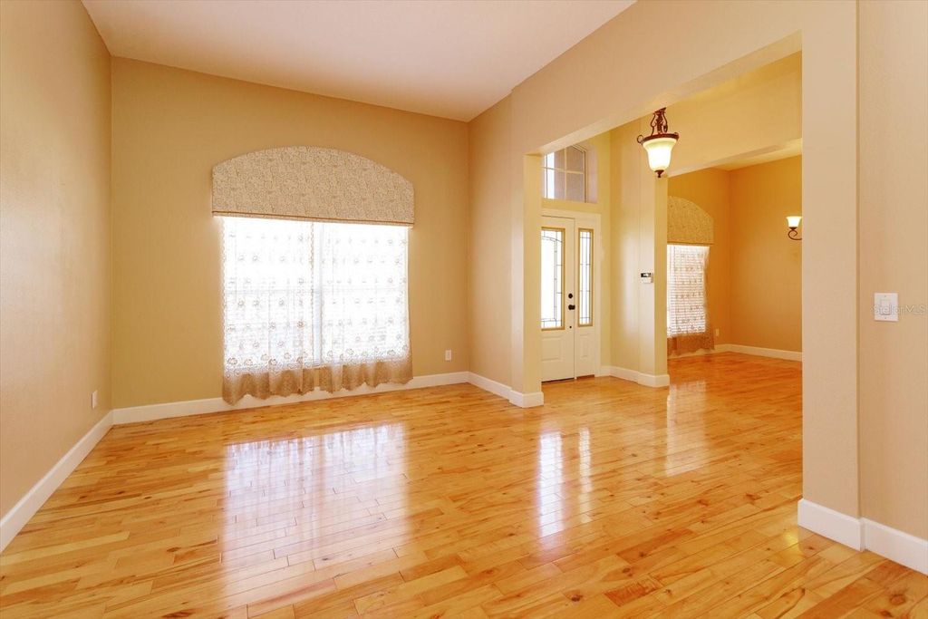 Image 32 of property listing at 12560 KATHERINE CIRCLE, Clermont, FL 34711