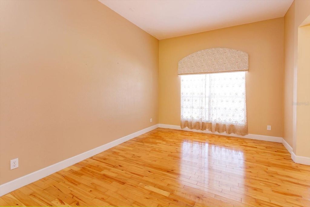 Image 33 of property listing at 12560 KATHERINE CIRCLE, Clermont, FL 34711
