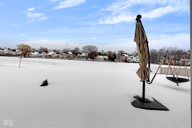 7423 Manor Lake Lane, Indianapolis, IN 46268