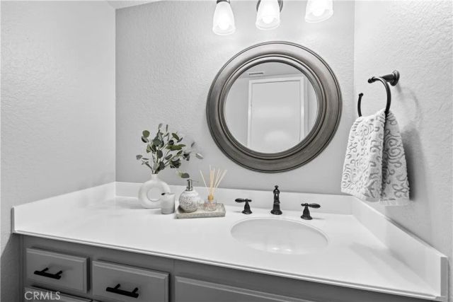 3 Summer Breeze, Irvine, CA 92603