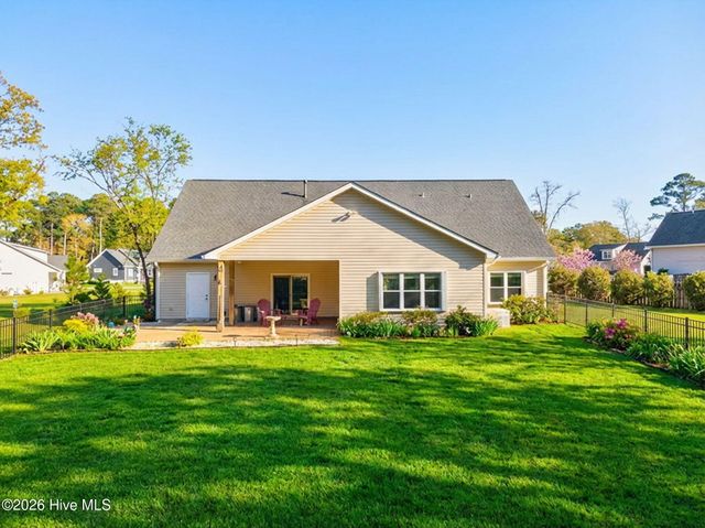 5360 Glennfield Circle SE, Boiling Spring Lakes, NC 28461