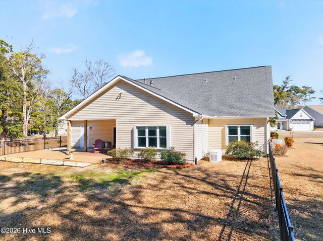 5360 Glennfield Circle SE, Boiling Spring Lakes, NC 28461