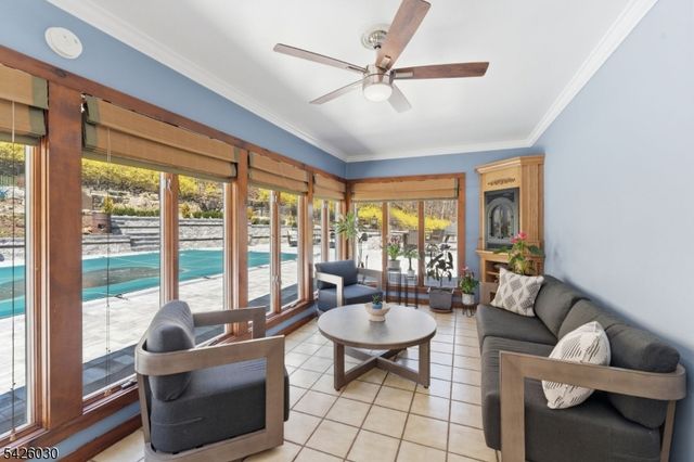 79 Ann St, Dover Town, NJ 07801