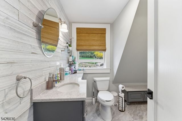 79 Ann St, Dover Town, NJ 07801