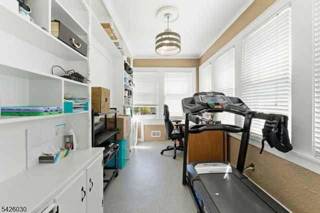 79 Ann St, Dover Town, NJ 07801