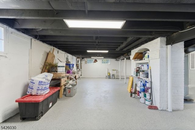 79 Ann St, Dover Town, NJ 07801