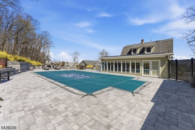 79 Ann St, Dover Town, NJ 07801