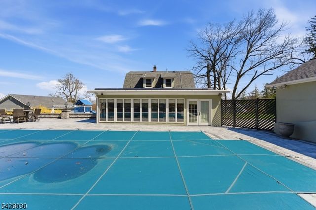 79 Ann St, Dover Town, NJ 07801