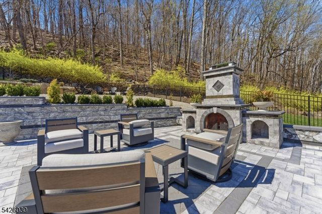 79 Ann St, Dover Town, NJ 07801