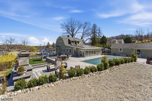 79 Ann St, Dover Town, NJ 07801