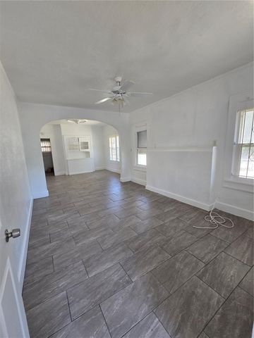 2001 11TH STREET S, St Petersburg, FL 33705