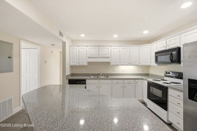 8500 Atrium Dr 201, Louisville, KY 40220