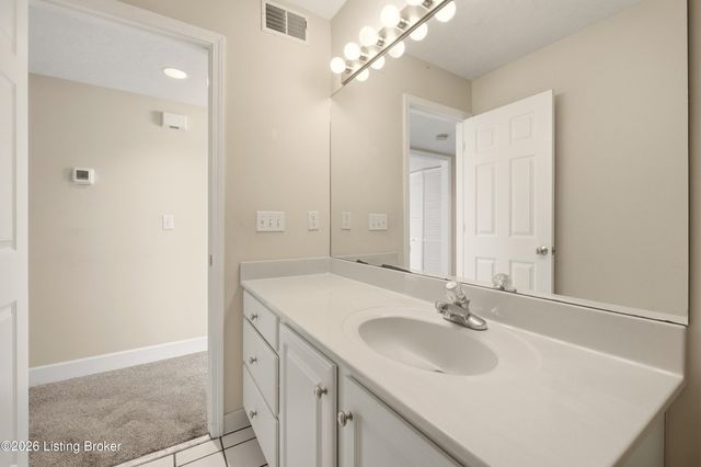 8500 Atrium Dr 201, Louisville, KY 40220