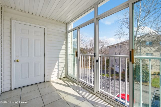 8500 Atrium Dr 201, Louisville, KY 40220
