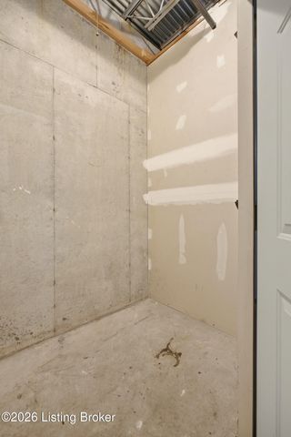 8500 Atrium Dr 201, Louisville, KY 40220