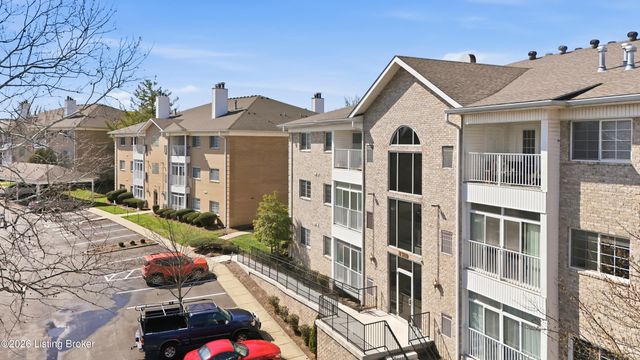 8500 Atrium Dr 201, Louisville, KY 40220